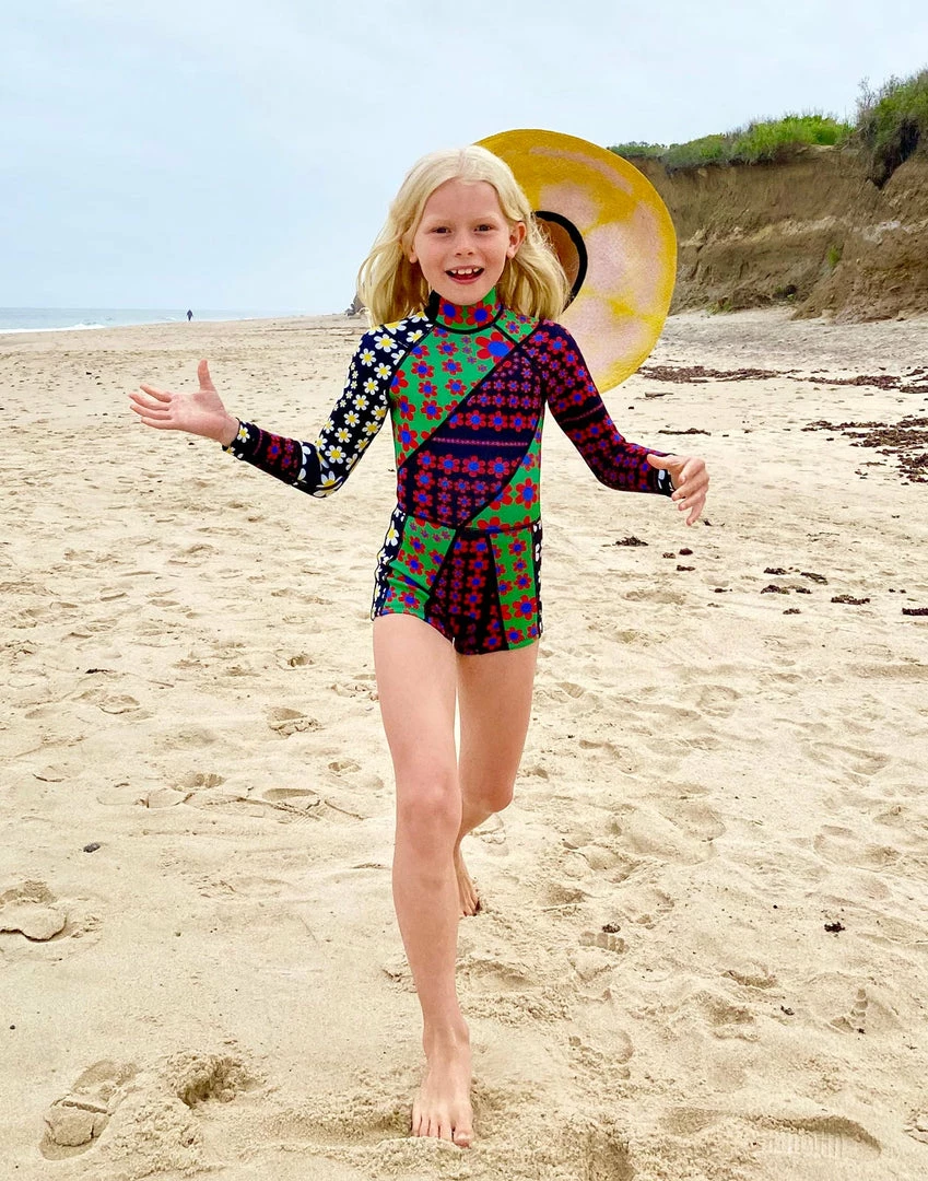 Cynthia Rowley Surf & Swim Mia Daisy Patchwork Kids Wetsuit 4 Cynthia Rowley Surf & Swim Mia Daisy Patchwork Kids Wetsuit