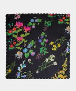 Cynthia Rowley Home Scallop Embroidered Edge Dinner Napkin
