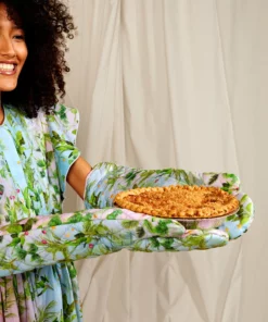 Cynthia Rowley Home Quilted Oven Mitts