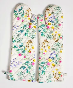 Cynthia Rowley Quilted Oven Mitts